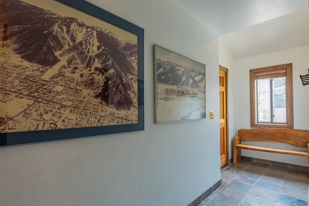 Bridgepoint 24 - 2 Br Condo