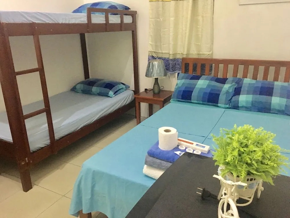 Blue Summer Suites & Restaurant