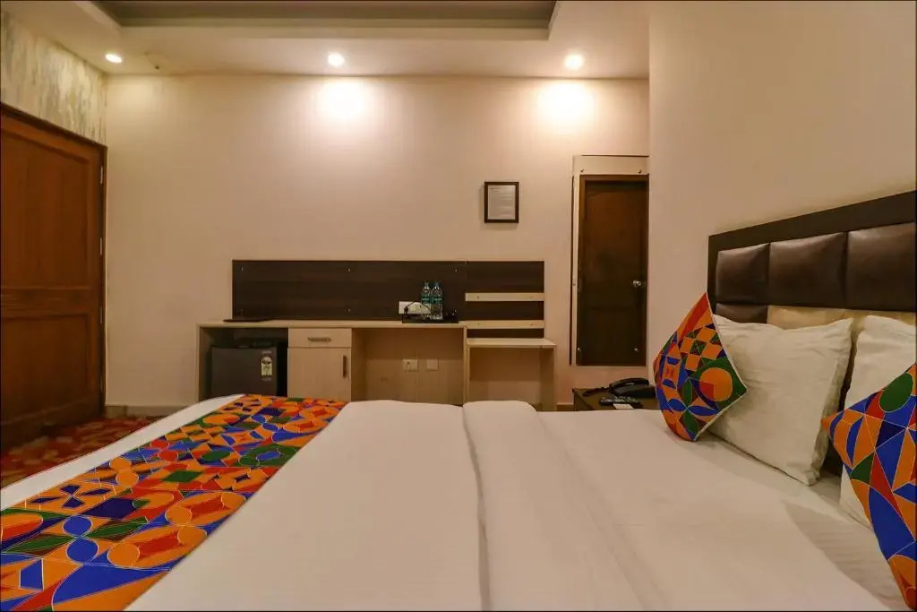 FabHotel Qotel Nirvana Suites