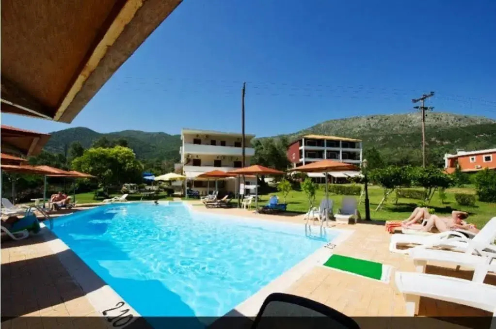 Aristidis Garden