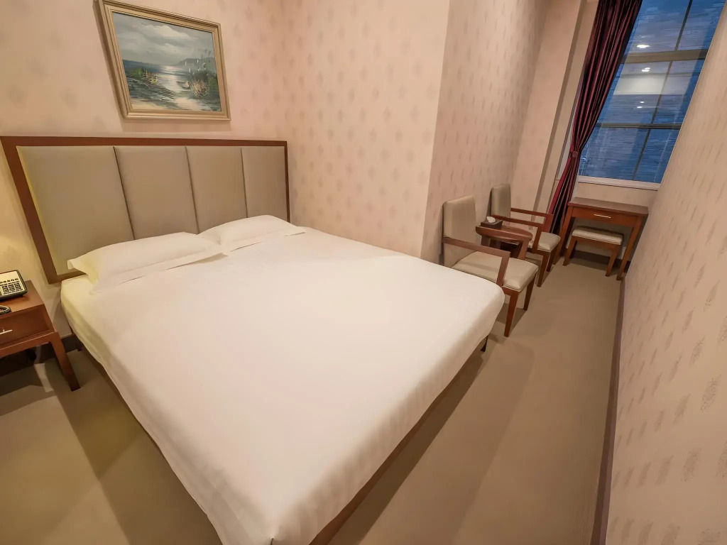 Megaboom City Hotel