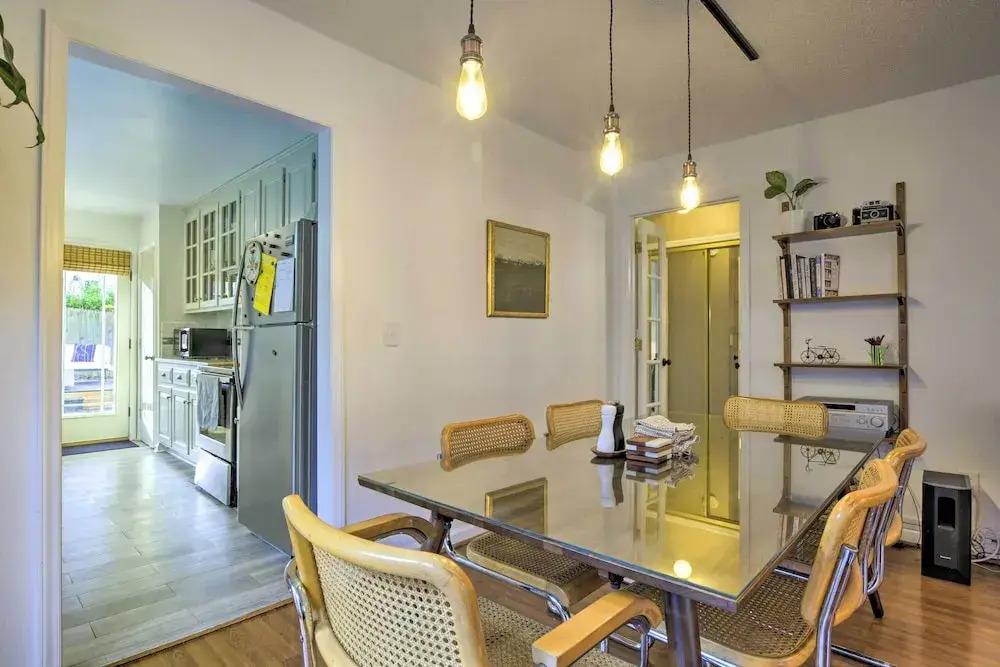 Home With Outdoor Oasis in Downtown Raleigh!
