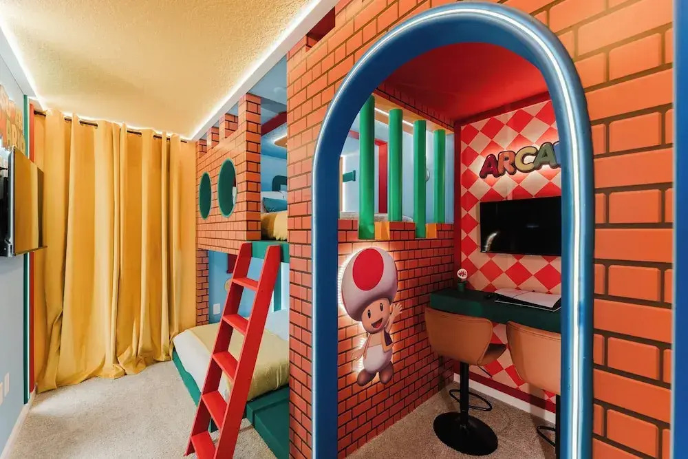 Themed 6BR Solara Near Disney Pool Summerkitchen
