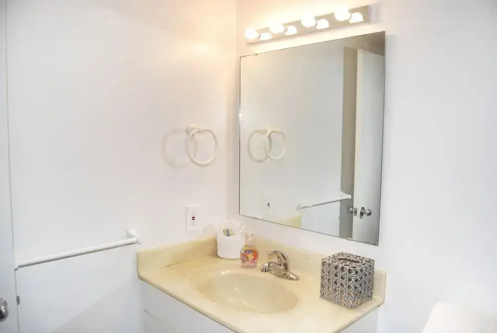 NORTH HAMPTON 1105 3 BEDROOM 3 BATH OCEAN VIEW Condo by RedAwning