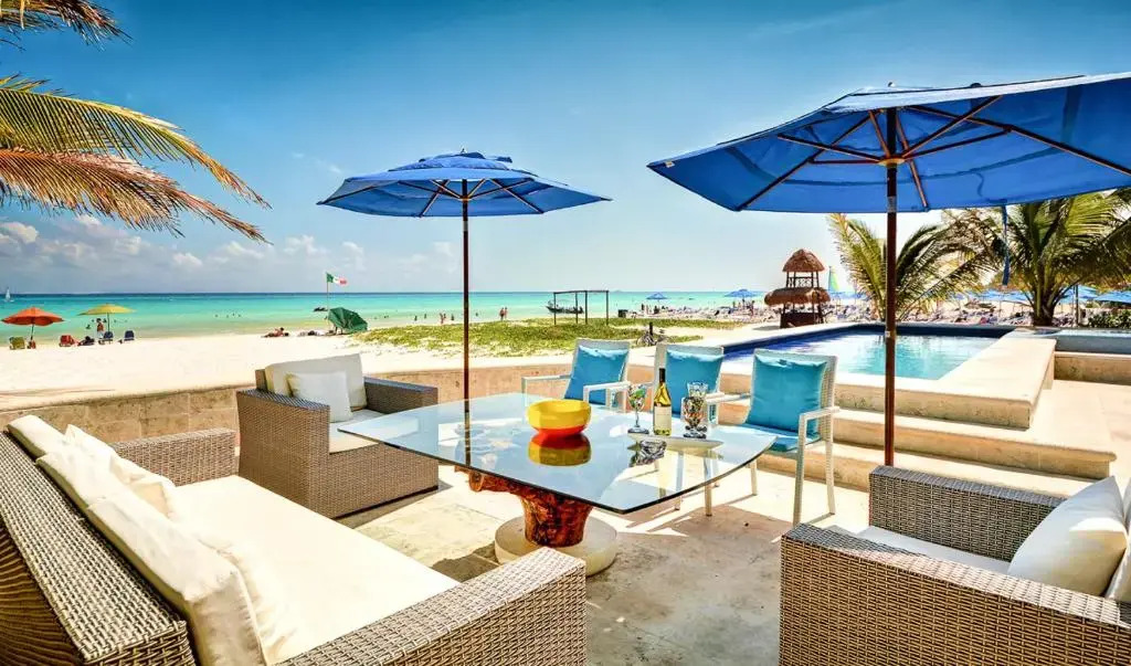 Playacar Villa Sleeps 8 with Pool and Air Con