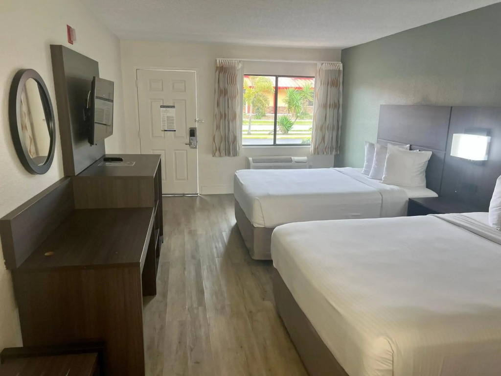 Quality Inn & Suites Orlando East - UCF Area