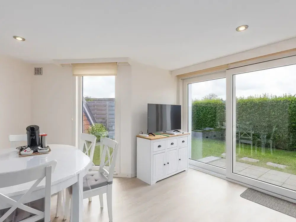Peacefully Located Holiday Home Near the sea
