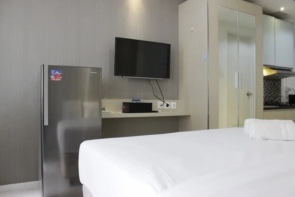 Stylish & Relaxing Studio Apartment at Parahyangan Residence near UNPAR