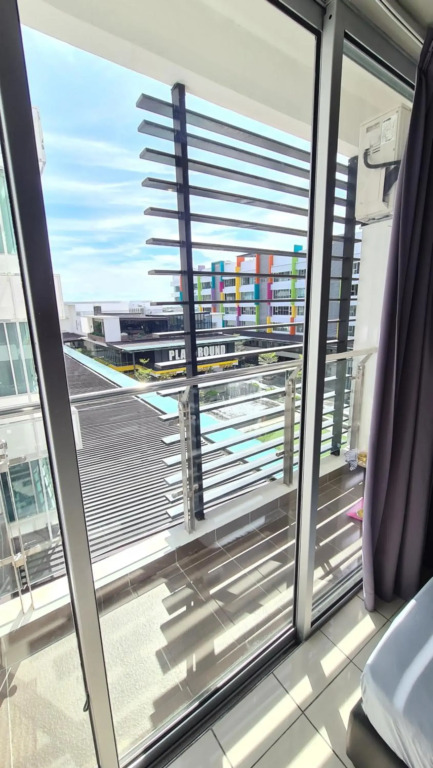 Aeropod 2 Queen Bed Near Airport & KK city Free Parking Netflix