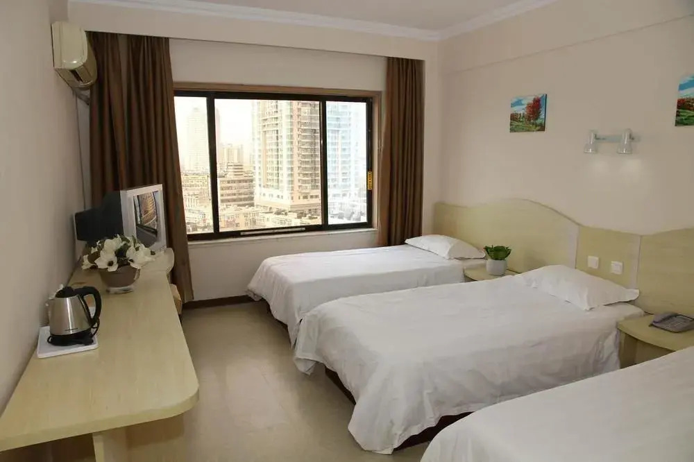 Qingdao Yahaige Hotel