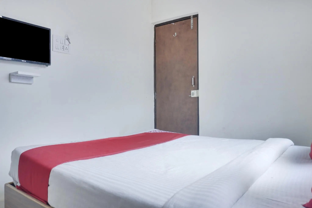 OYO 76259 Hotel SRH
