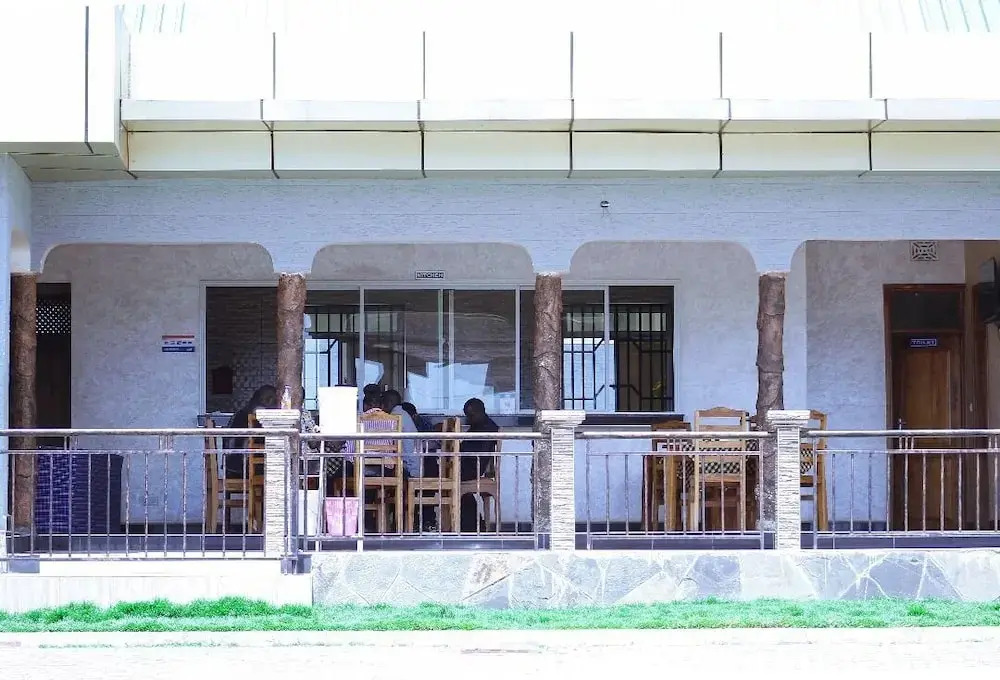 Briston Hotel - Serengeti