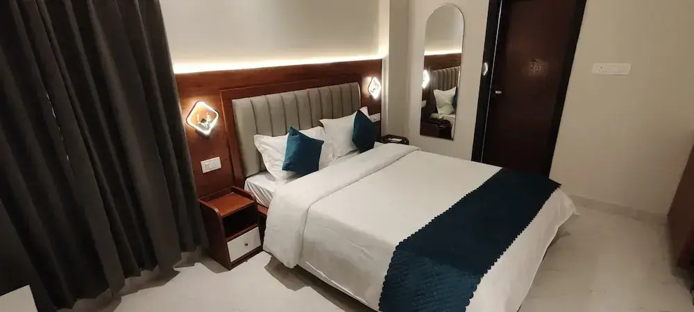 Vaishnavi Inn