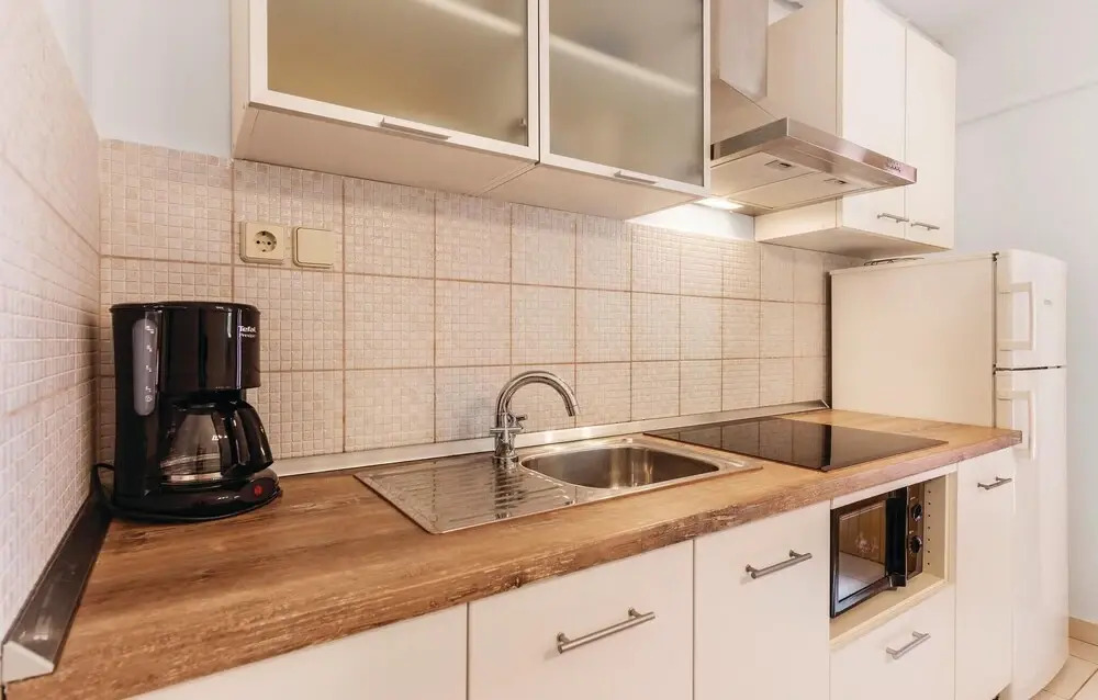 Two-Bedroom Holiday Home In Valbandon
