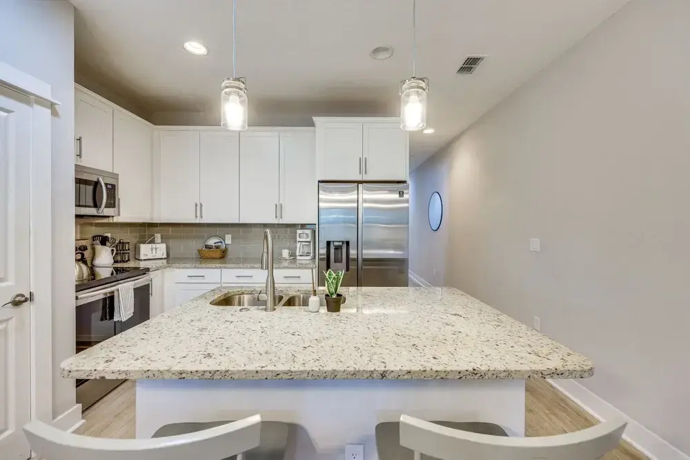 Pet-friendly Townhome, 1 Mi to Southbank Riverwalk