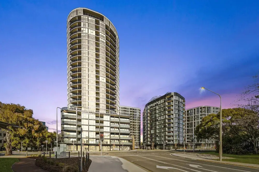 Phillip 2-bed: Chic Interiors, Amazing Amenities