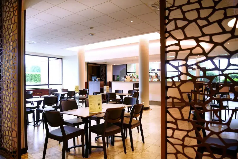 Logis Lyon Est Porte de lAin
