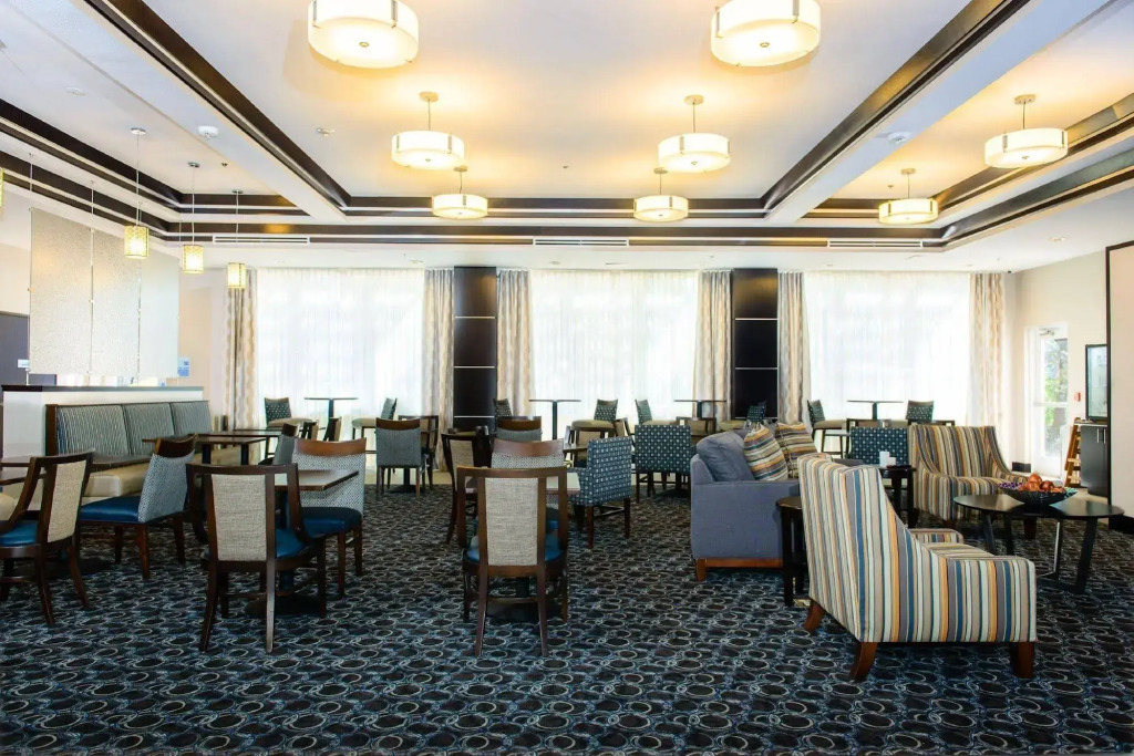 Holiday Inn Express Hotel & Suites Austin NW - Arboretum Area by IHG