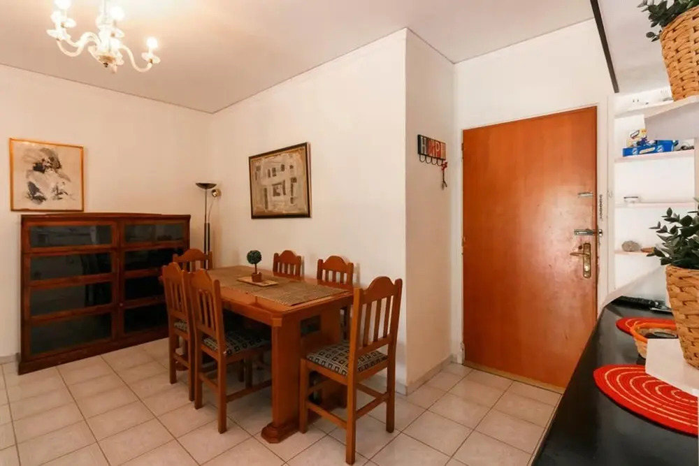 Bright And Spacious Flat, 5 Min From The Beach