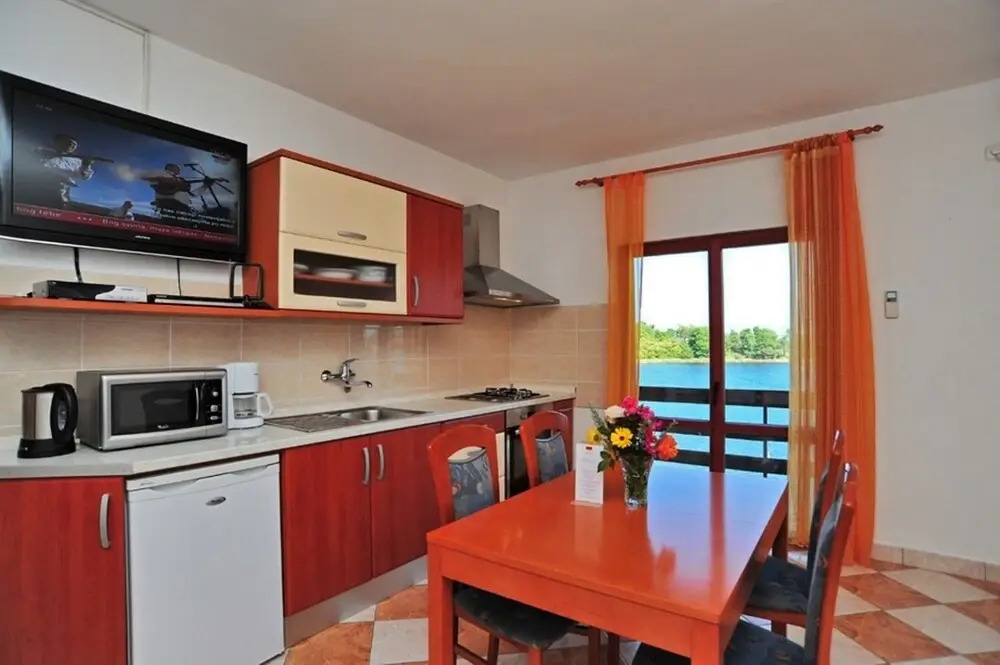 Ljilja - 10m From the sea With Parking - A3
