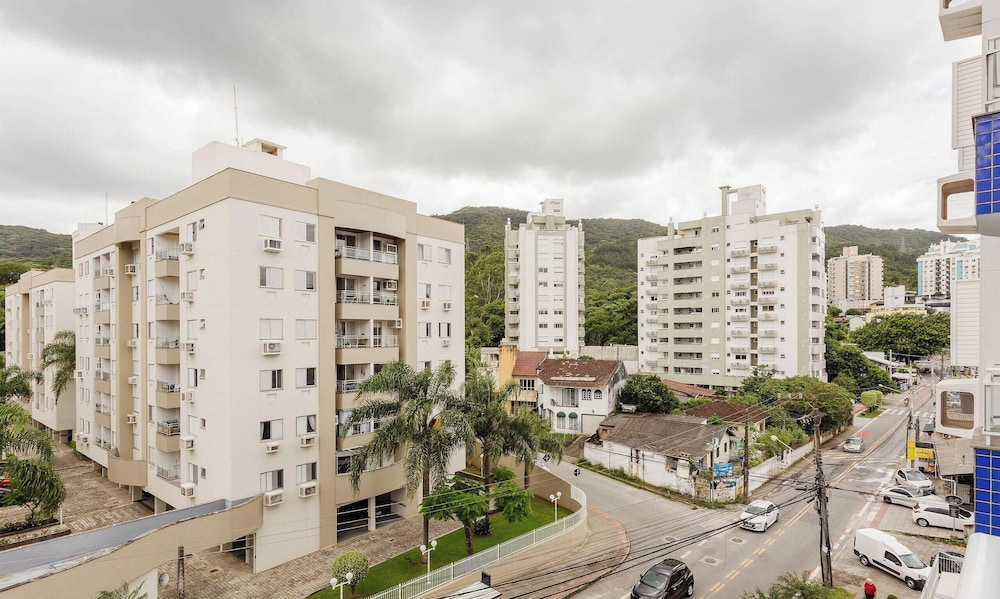 Beautiful apt w Modern Design 400m/udesc - Abz302