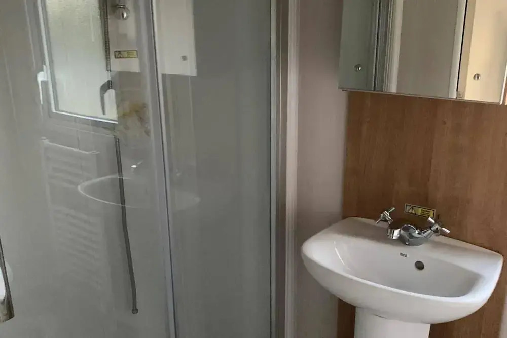 3 Bed Cabin - Sleeps 6 - Wifi, Free Parking, Pets