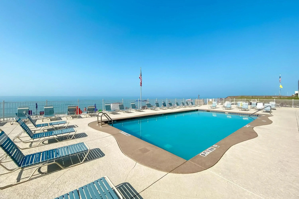 Edgewater West 73 2 Bedrooms 2 Bathrooms Condo