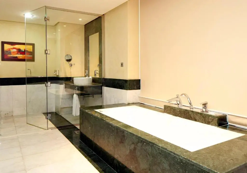 Holiday Inn Riyadh Olaya by IHG