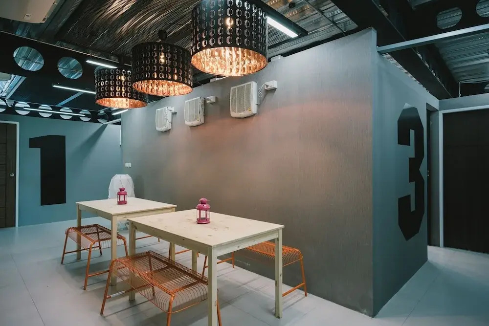 Coziness is near the city - Budget friendly hostel !