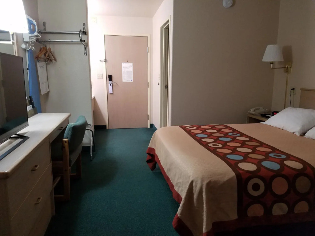 Simple Rewards Inn