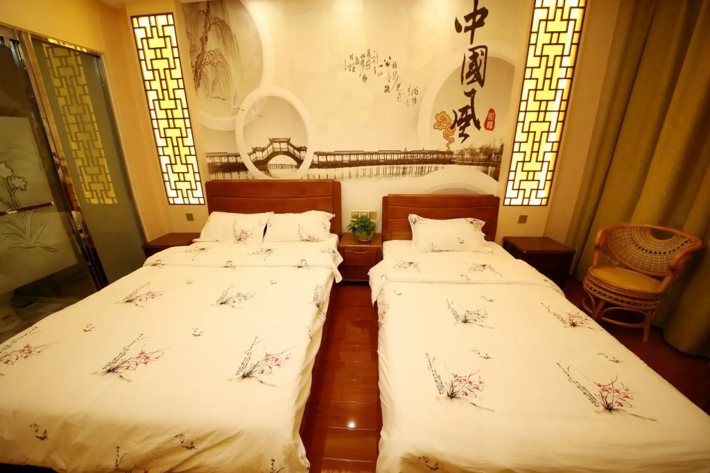 Zhouzhuang Nostalgia Town Theme Hostel