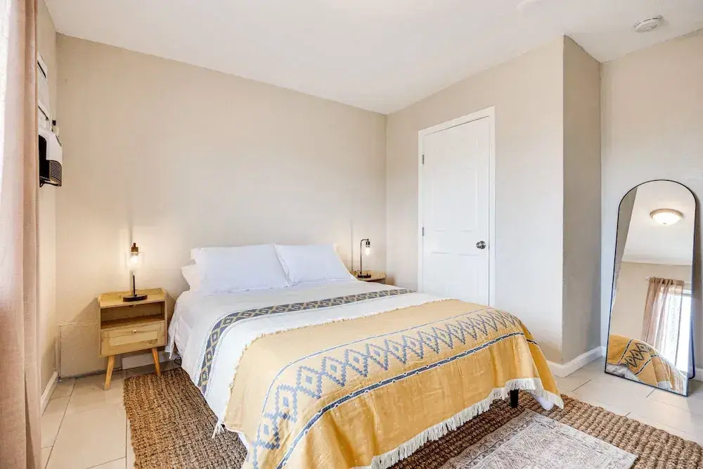 Convenient Joshua Tree Apartment Walk to Town