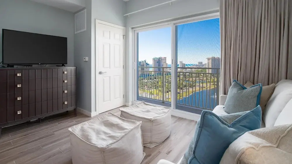 Luau I 7402/7404 - Flr14 - 3BR 3BA - "hurry Sundown"