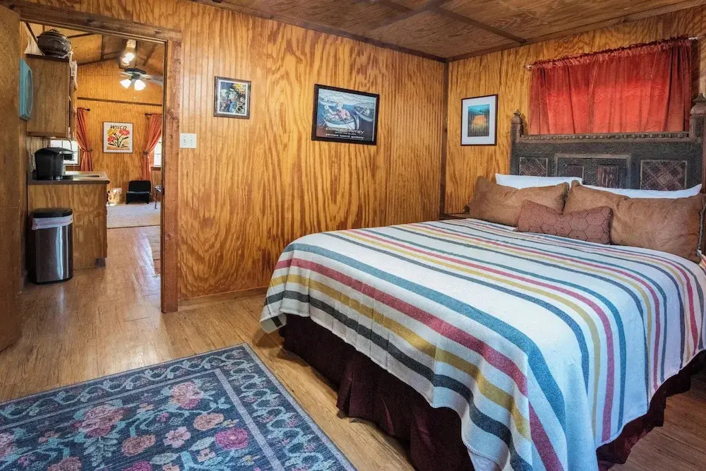 Cypress Creek Cabin Stay for 6 - Pool, Hot Tub