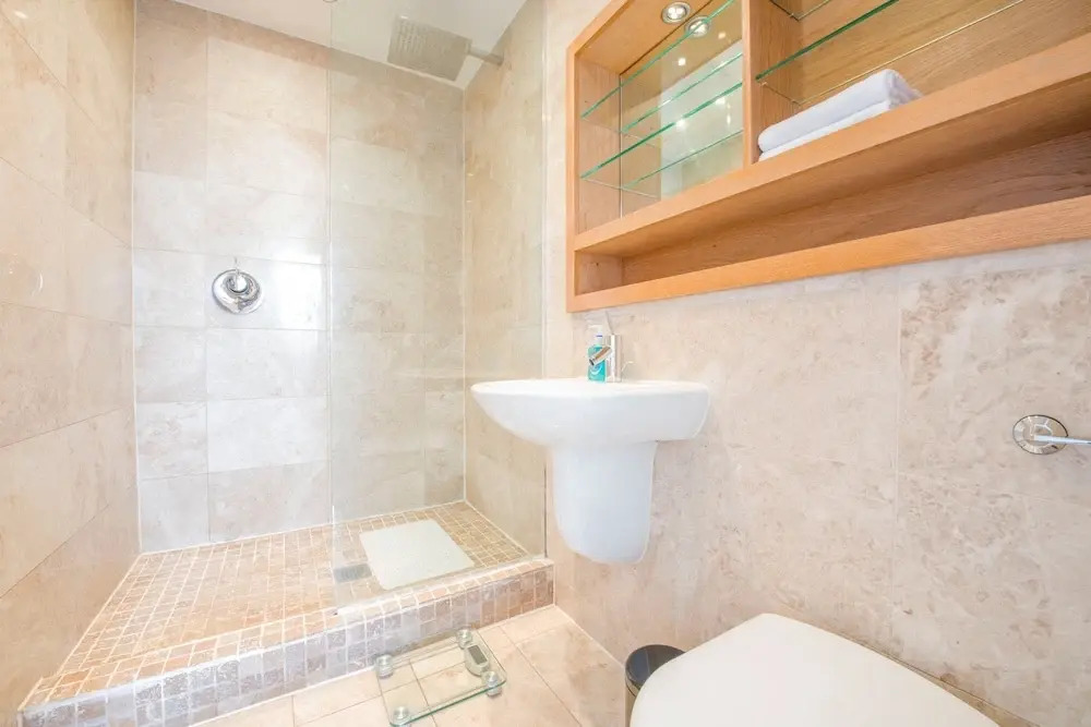 2 Bedroom Loft Apartment With City View