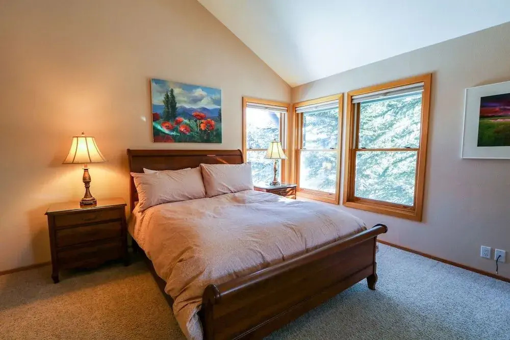 Snowcreek #880 3 Bedroom Condo by RedAwning
