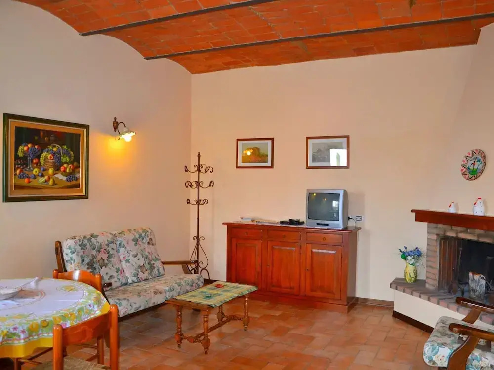 Holiday Home With Pool in Stabbia