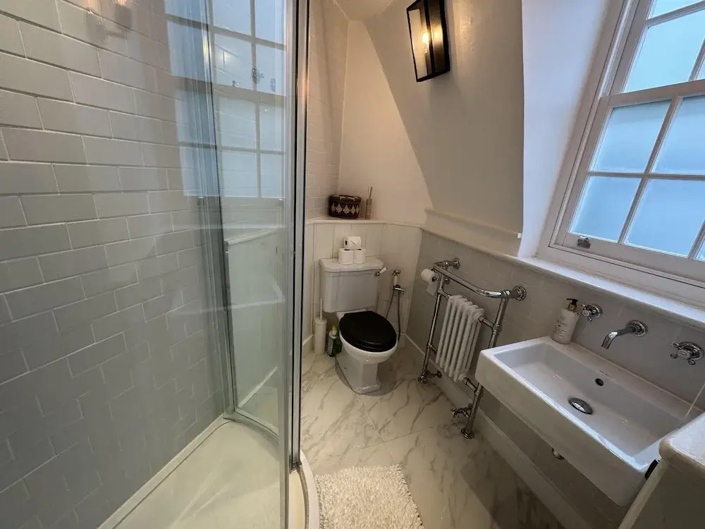 Centrally Located, Stunning 3bed 2bath, SE1