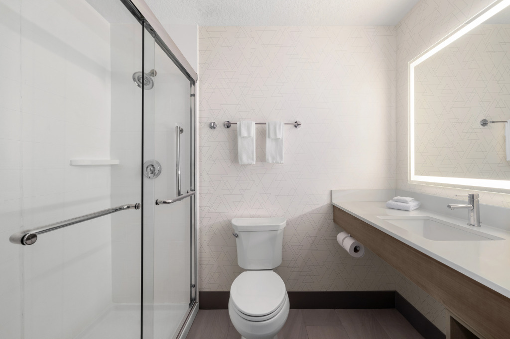 Holiday Inn Express & Suites Buford NE - Lake Lanier by IHG
