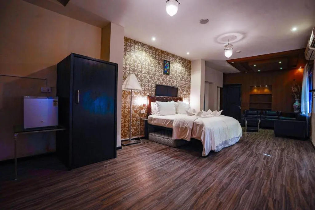 Creek Hotel - Panaji