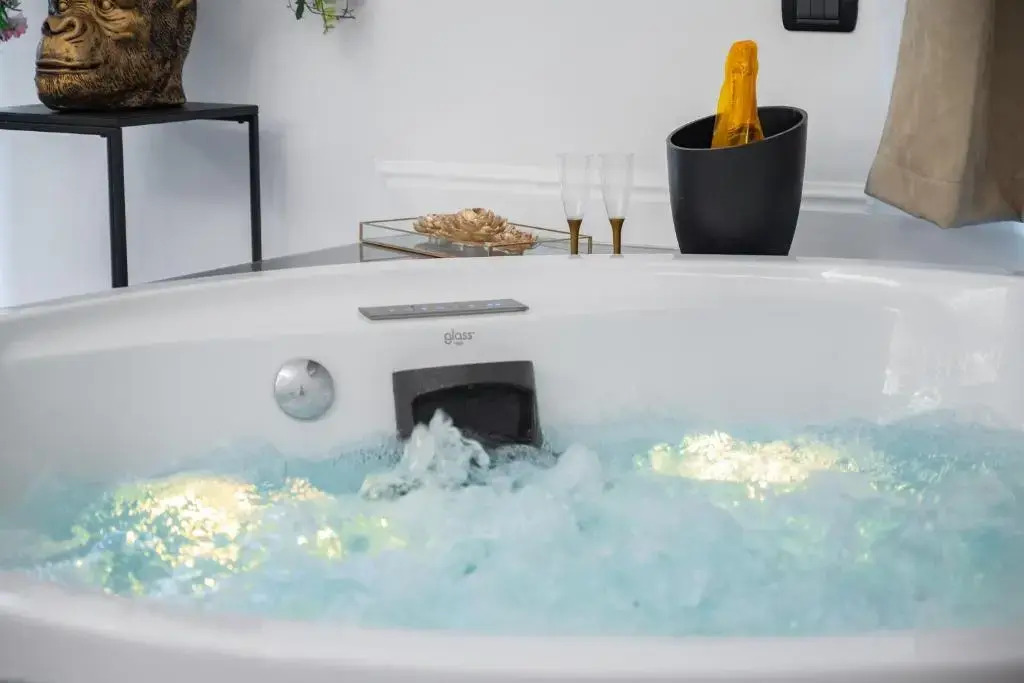 Nm Luxury Suites (Adults Only)