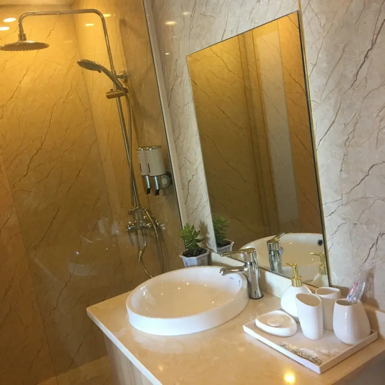 Bamboo Hotel & Apartments - Hostel