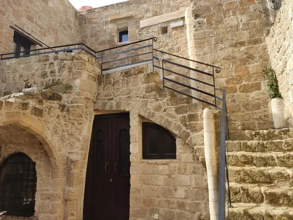 Porolithos Boutique Hotel