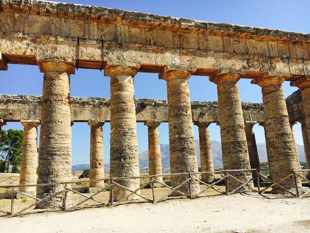 Adamo