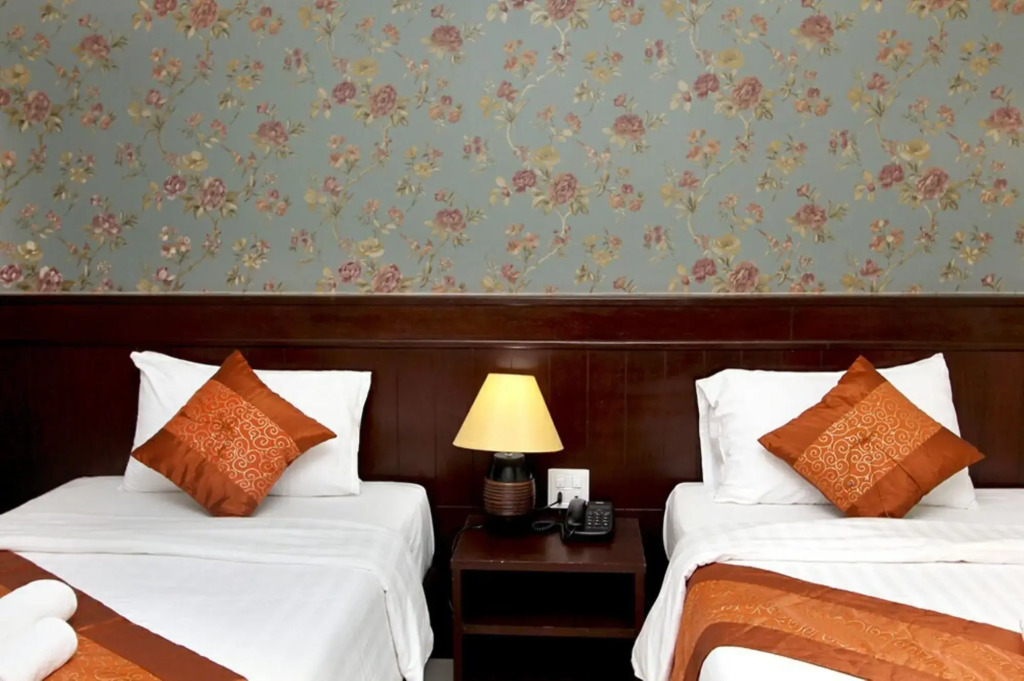 Karnmanee Place Hotel