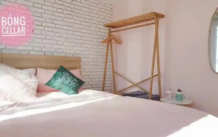 House Of Den & Bong
