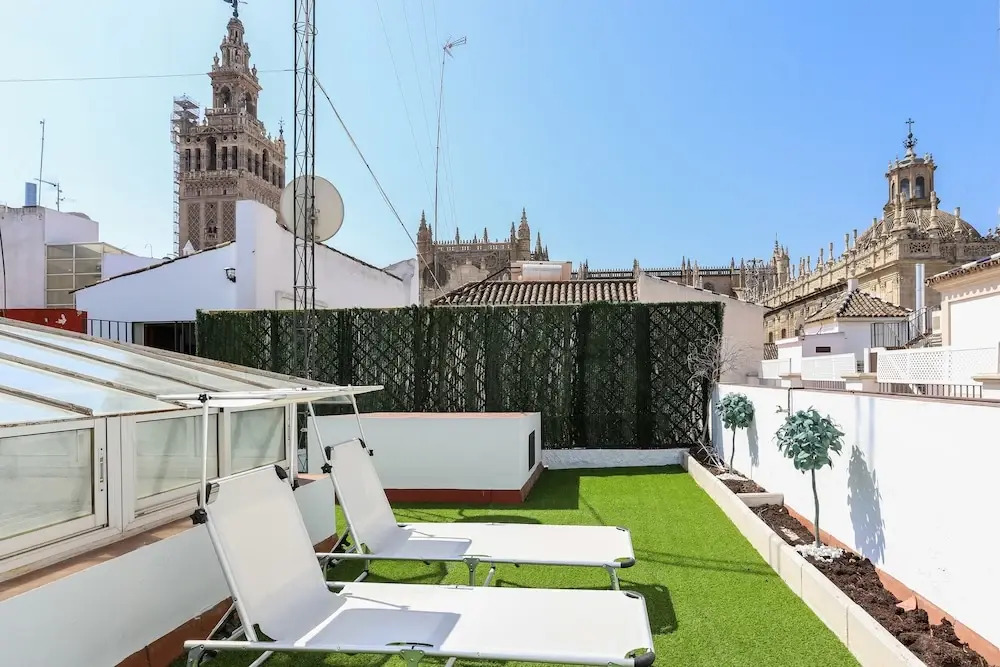 Private Terrace & 5 Bd Apartment in Front of the Cathedral. Hernando Colon