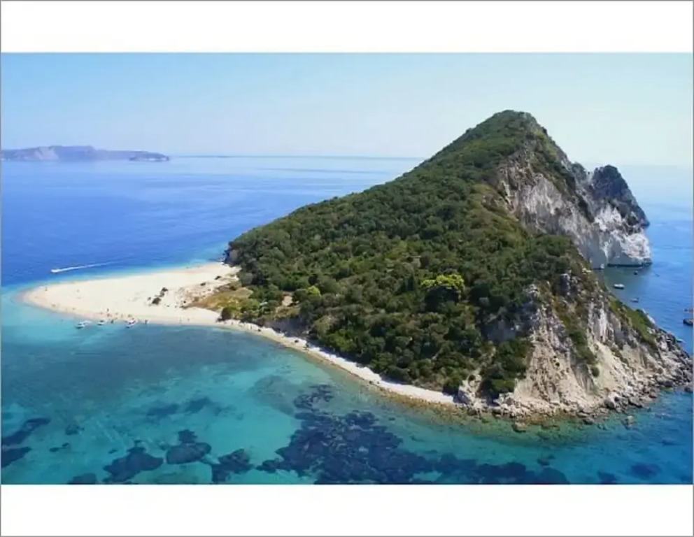 Athenea Villas, Private Pools & Gardens