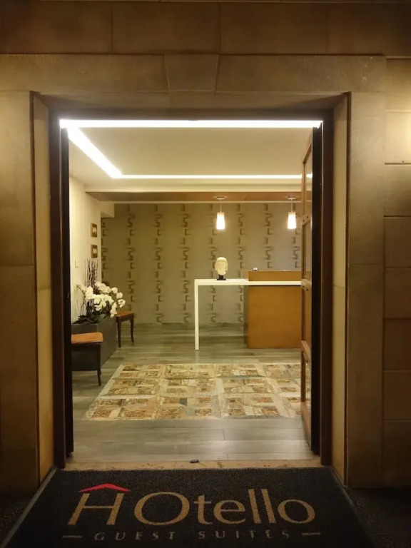 HOtello guest suites