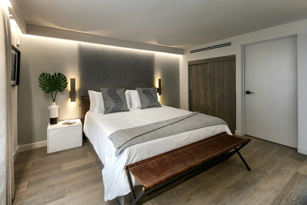 La Jolla Cove Suites